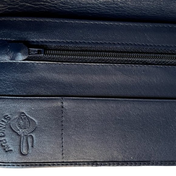 Sting Ray Clutch Navy Blue - Picture 3 of 3